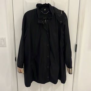 Burberry Raincoat with zip out lining
